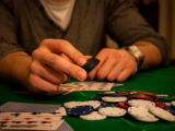 В США играют в покер на серебряные слитки